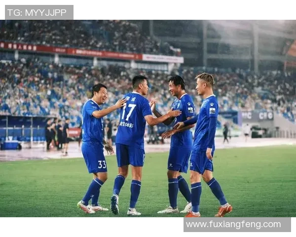 南京足球队的转型之路：从青涩到成熟的杯赛征程与挑战